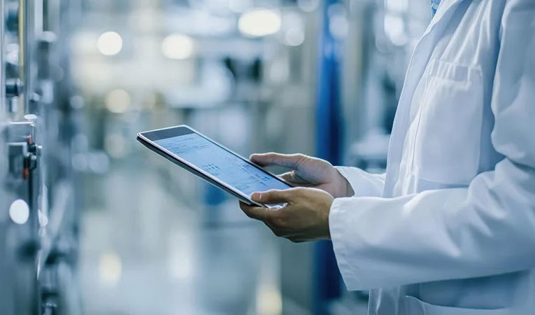Using quality assistance software for the pharmaceutical industry